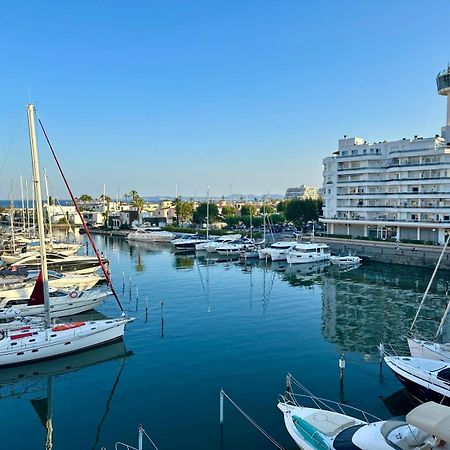 Apartamento Con Vistas A Mar Y Canal. Empuriabrava Bagian luar foto