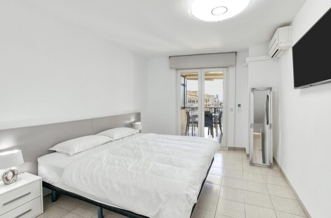 Apartamento Con Vistas A Mar Y Canal. Empuriabrava Bagian luar foto