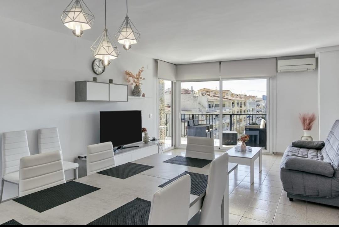 Apartamento Con Vistas A Mar Y Canal. Empuriabrava Bagian luar foto