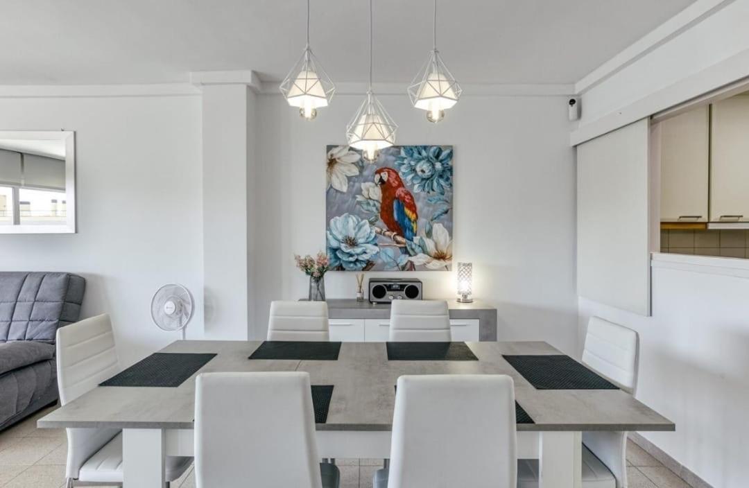 Apartamento Con Vistas A Mar Y Canal. Empuriabrava Bagian luar foto